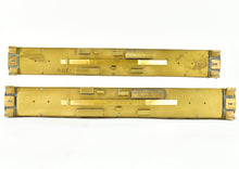 Load image into Gallery viewer, HO Brass Lambert #840 ATSF - Santa Fe Pair of Heavyweight Coaches Without Trucks