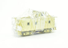 Load image into Gallery viewer, HO Brass OMI - Overland Models, Inc. Soo Line "Shorty" Wood Sheath Caboose #'s 199 & 235