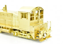 Load image into Gallery viewer, HO Brass Oriental Limited Various Roads EMD SW-8 800HP Diesel Switcher