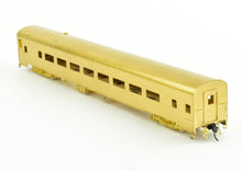 Load image into Gallery viewer, HO Brass The Palace Car Company GN - Great Northern Rebuilt Coach 1147 Custom Painted