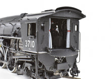Load image into Gallery viewer, HO Brass DVP - Division Point B&M - Boston & Maine P-4a 4-6-2 Pacific FP #3710 with Skyline Casting