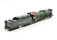 Load image into Gallery viewer, HO Brass LMB T&P - Texas & Pacific 2-10-4 Pro Painted Green Boiler Jacket #609