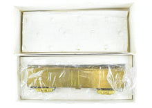 Load image into Gallery viewer, HO Brass Trains Inc. Various Roads 50' Steel Railway Express Reefer