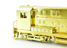 Load image into Gallery viewer, HO Brass OMI - Overland Models Inc. MILW - Milwaukee Road Fairbanks Morse FM H-12-44 Locomotive