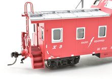 Load image into Gallery viewer, HO Brass DVP - Division Point GN - Great Northern X Series Slanted Cupola Caboose Factory Painted No. X-5