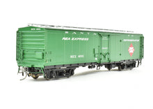 Load image into Gallery viewer, HO Brass CON TCY - The Coach Yard REA - Railway Express Agency Express Refrigerator Car FP No. 4002