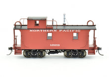 Load image into Gallery viewer, HO Brass W&R Enterprises NP - Northern Pacific 24' Wood Caboose #1200 Series Version 1 Painted