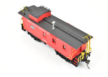 Load image into Gallery viewer, HO Brass OMI - Overland Models, Inc. C&NW - Chicago & North Western Wood Caboose CP