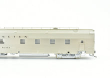 Load image into Gallery viewer, HO Brass Shoreham Shops CB&Q- Burlington Twin Cities Zephyr 48 Seat Diner "Silver Feast" FP