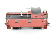 Load image into Gallery viewer, HO Brass W&R Enterprises NP - Northern Pacific 24' Wood Caboose #1200 Series Version 1 Painted