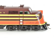 Load image into Gallery viewer, HO Brass CON Railway Classics IC - Illinois Central - 1942 "Panama Limited" 10-Car Set with EMD E6 AA Set Scheme F/P #'s 4001-4002