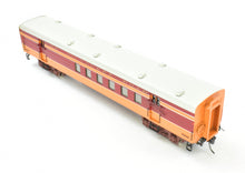 Load image into Gallery viewer, HO Brass PSC - Precision Scale Co. Milwaukee Road 1939 Hiawatha 60' Railway Post Office Car Factory Painted