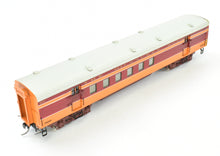 Load image into Gallery viewer, HO Brass PSC - Precision Scale Co. Milwaukee Road 1939 Hiawatha 60' Railway Post Office Car Factory Painted