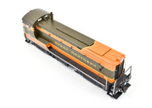 Load image into Gallery viewer, HO Brass Hallmark Models GN - Great Northern Baldwin VO-1000 Diesel Switcher Pro-Painted