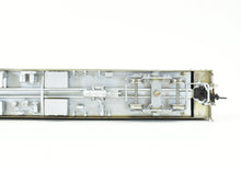 Load image into Gallery viewer, HO Brass Shoreham Shops CB&Q- Burlington Twin Cities Zephyr Parlor Car "Silver Parlor" FP