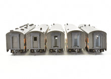 Load image into Gallery viewer, HO CON North Star Railroad Models GN - Great Northern "Red River" 5-Car Set Pro-Built & Finished