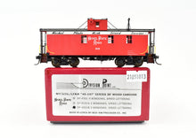 Load image into Gallery viewer, HO Brass DVP - Division Point NYC&St.L - Nickel Plate "46-147" Series 30' Wood Caboose 3 Windows, Speed Lettering, FP