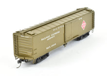 Load image into Gallery viewer, HO Brass- ambert REA - Railway Express Agency ATSF - Santa Fe Express Reefer Custom Painted