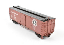 Load image into Gallery viewer, HO Brass NPP - Nickel Plate Products GN - Great Northern 40' Boxcar Custom Painted No. 7302