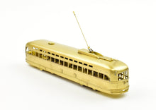 Load image into Gallery viewer, HO Brass The Car Works CSL - Chicago Surface Lines 1946 Pullman "Green Hornet" PCC Car