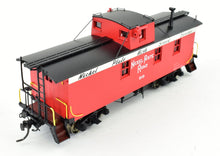 Load image into Gallery viewer, HO Brass DVP - Division Point NYC&St.L - Nickel Plate "46-147" Series 30' Wood Caboose 3 Windows, Speed Lettering, FP