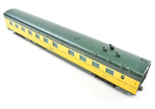 Load image into Gallery viewer, HO Brass Railway Classics C&NW - Chicago and North Western "400" 56-Seat Diner FP 6950