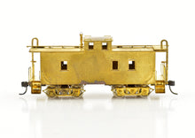 Load image into Gallery viewer, HO Brass NPP - Nickel Plate Products N.Y.O. & W. - New York Ontario & Western 800 Series Caboose