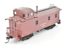 Load image into Gallery viewer, HO Brass Trains Inc. ATSF - Santa Fe Wood Caboose Custom Painted & Weathered