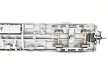 Load image into Gallery viewer, HO Brass CON TCY - The Coach Yard No. 0452.1 ATSF - Santa Fe Heavyweight RPO FP Shadowlined No. 75