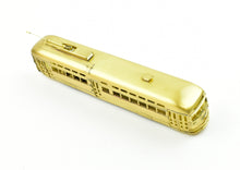 Load image into Gallery viewer, HO Brass The Car Works CSL - Chicago Surface Lines 1946 Pullman "Green Hornet" PCC Car