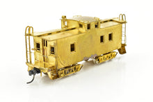 Load image into Gallery viewer, HO Brass NPP - Nickel Plate Products N.Y.O. & W. - New York Ontario & Western 800 Series Caboose