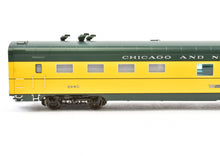Load image into Gallery viewer, HO Brass Railway Classics C&NW - Chicago and North Western "400" 56-Seat Diner FP 6950