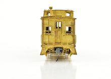 Load image into Gallery viewer, HO Brass NPP - Nickel Plate Products N.Y.O. & W. - New York Ontario & Western 800 Series Caboose