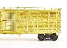 Load image into Gallery viewer, HO Brass Pecos River Brass ATSF - Santa Fe Sk-Q Stock Car with Replacement Kadee Trucks
