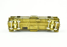 Load image into Gallery viewer, HO Brass Oriental Limited B&O -Baltimore & Ohio I-13 Wood Bay Window Caboose