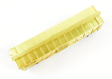 Load image into Gallery viewer, HO Brass Pecos River Brass ATSF - Santa Fe Sk-Q Stock Car with Replacement Kadee Trucks