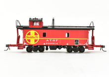 Load image into Gallery viewer, HO Brass Oriental Limited ATSF - Santa Fe Modern Round Roof Caboose Factory Painted