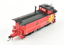 Load image into Gallery viewer, HO Brass Oriental Limited ATSF - Santa Fe Modern Round Roof Caboose Factory Painted