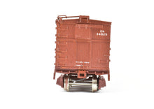 Load image into Gallery viewer, HO Brass NPP - Nickel Plate Products GN - Great Northern 40' Boxcar AB Brake Custom Painted No. 34925