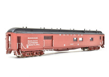 Load image into Gallery viewer, HO Brass Key Imports ATSF - Santa Fe #2626 Coach Smoker Baggage Caboose FP