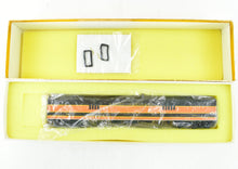 Load image into Gallery viewer, HO Brass Oriental Limited GN - Great Northern Streamlined "Empire Builder" 262 Baggage Less Skirts Pro-Painted