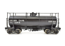 Load image into Gallery viewer, HO Brass W&R - W&R Enterprises UTLX - Union Tank Lines 6000 Gallon High Walkway Tank Car One Dome CP