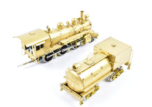 Load image into Gallery viewer, HO Brass Shoreham Shops GN - Great Northern 48 Seat Coach - Vestibule Forward