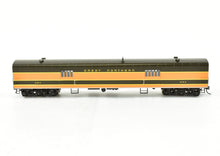 Load image into Gallery viewer, HO Brass Oriental Limited GN - Great Northern Streamlined "Empire Builder" 262 Baggage Less Skirts Pro-Painted