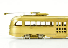 Load image into Gallery viewer, HO Brass WP Car Corp. Various Roads 1936 PCC Type-F Trolley With Folding Doors