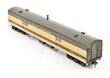 Load image into Gallery viewer, HO Brass Oriental Limited GN - Great Northern Streamlined "Empire Builder" 262 Baggage Less Skirts Pro-Painted