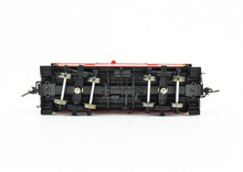 Load image into Gallery viewer, HO Brass DVP - Division Point NYC&St.L - Nickel Plate Road LE&W 26' Wood Caboose Factory Painted
