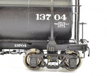 Load image into Gallery viewer, HO Brass W&R - W&R Enterprises UTLX - Union Tank Lines 6000 Gallon High Walkway Tank Car One Dome CP