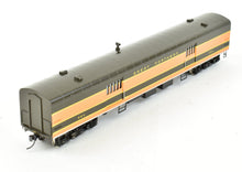 Load image into Gallery viewer, HO Brass Oriental Limited GN - Great Northern Streamlined "Empire Builder" 262 Baggage Less Skirts Pro-Painted