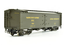 Load image into Gallery viewer, HO Brass CON CIL - Challenger Imports PFE - Pacific Fruit Express Refrigerator Car Rebuilt Version FP